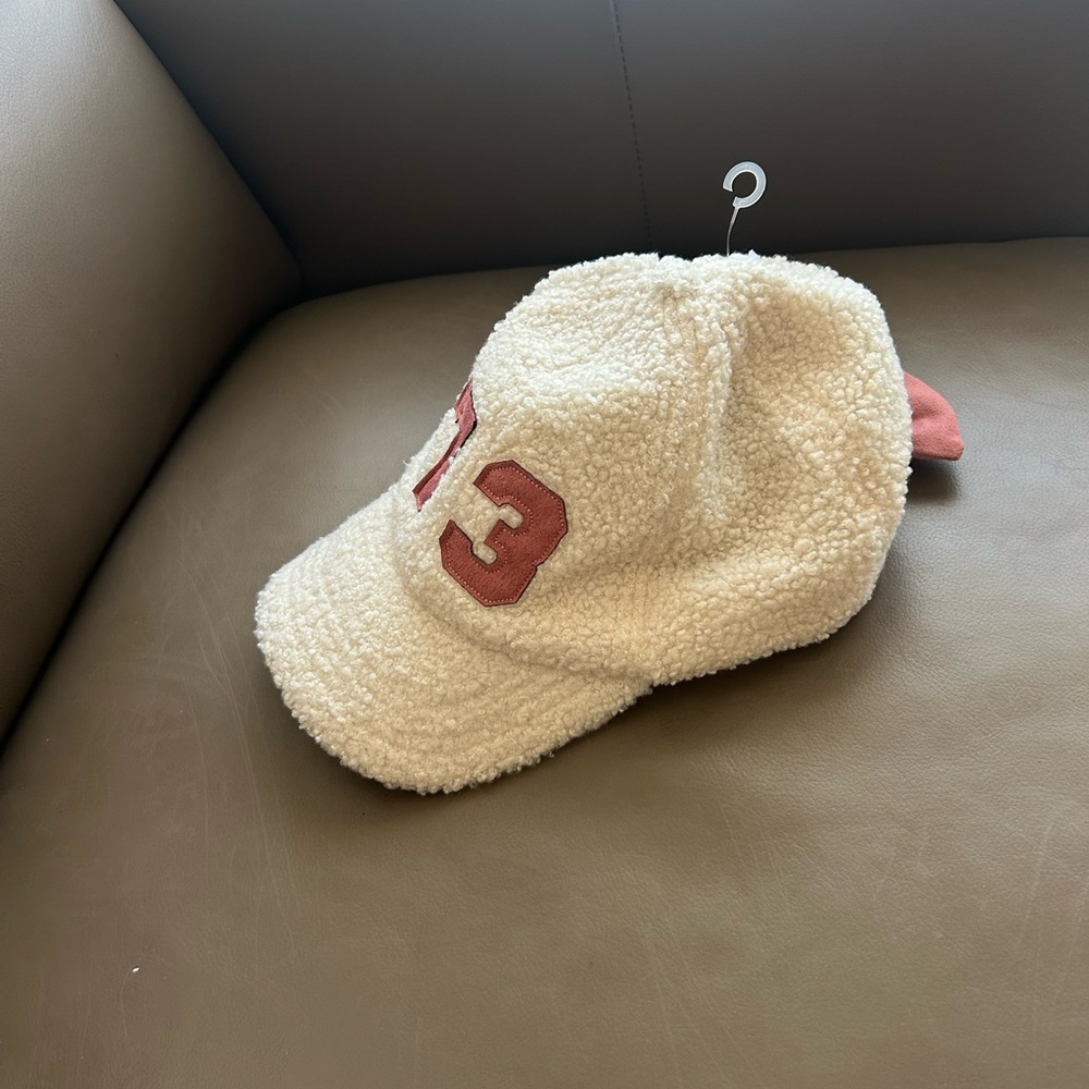 Icing Cream Sherpa Cap with Pink Accent